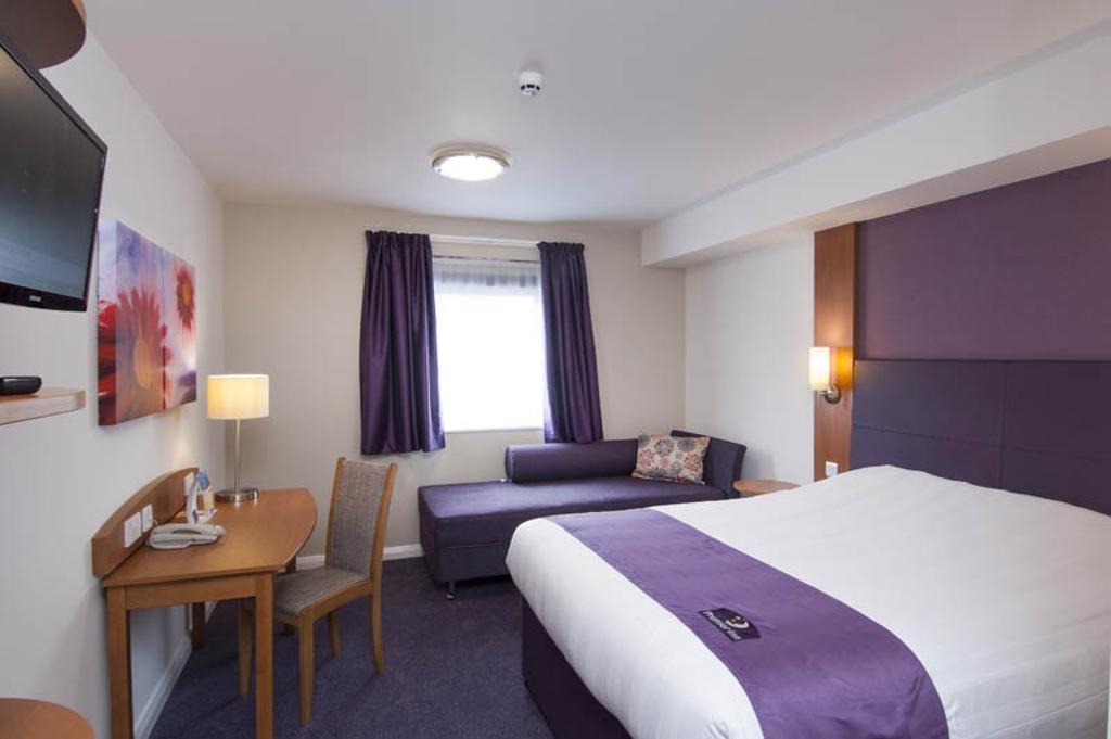 Premier Inn Inverness Centre - River Ness Habitación foto