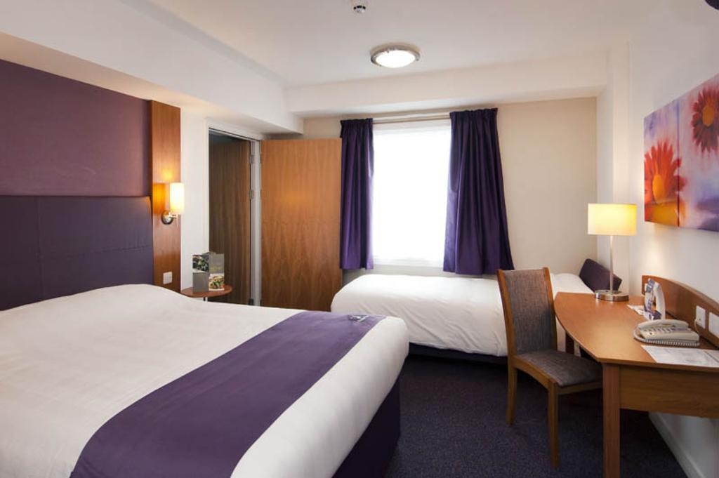Premier Inn Inverness Centre - River Ness Habitación foto