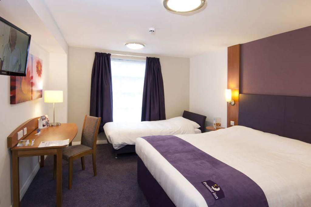 Premier Inn Inverness Centre - River Ness Habitación foto